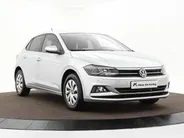 Volkswagen Polo 1.0 TSI 95pk DSG Comfortline · Camera · Apple/Android Car Play · P-Sensoren · Navigatie · DAB · 15'' Inch ·