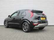 Kia Niro 1.6 GDi Hybrid DynamicPlusLine | Schuif-/kanteldak | Stuur-/stoelverwarming | Cruise adapt. | Camera | HUD | LED | Clima | 16' LM | Navi |