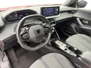 Peugeot 2008 1.2 PureTech 130 Allure | Automaat | Parkeersensoren voor en achter | Acteruitrijcamera | Apple carplay & Android auto | Cruise control | Navigatie | Trekhaak | Bovag garantie |