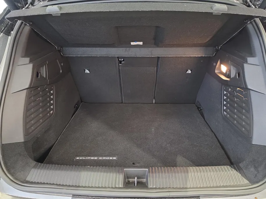 Mitsubishi Eclipse Cross Instyle 87 kWh Lederen bekleding | 360 camera | Stoel-/ stuurverwarming | Carplay / Android Auto | Panoramadak |