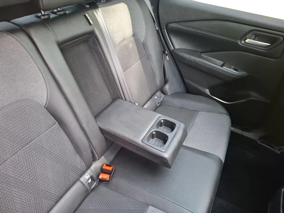 Nissan QASHQAI MHEV N-Connecta | AUTOMAAT | STOEL, STUUR, VOORRUIT VERWARMING | PRO-PILOT | AUTO ACHTERKLEP | CRUISE | CLIMATE |