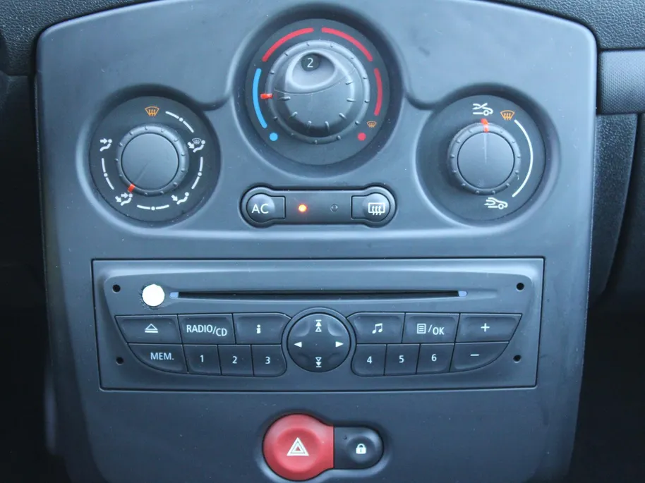 Renault Clio 1.2 Special Line | 5-Drs | Navi | Airco | Eerste eigenaar | Elek. ramen | Michelin Winterbanden |