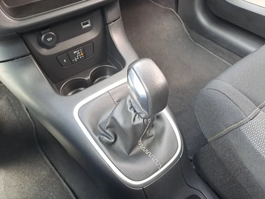 Citroën C3 1.2 PureTech S&S Shine | Cruise | AUTOMAAT | Apple Carplay/Android Auto | Camera | Navigatie | DAB