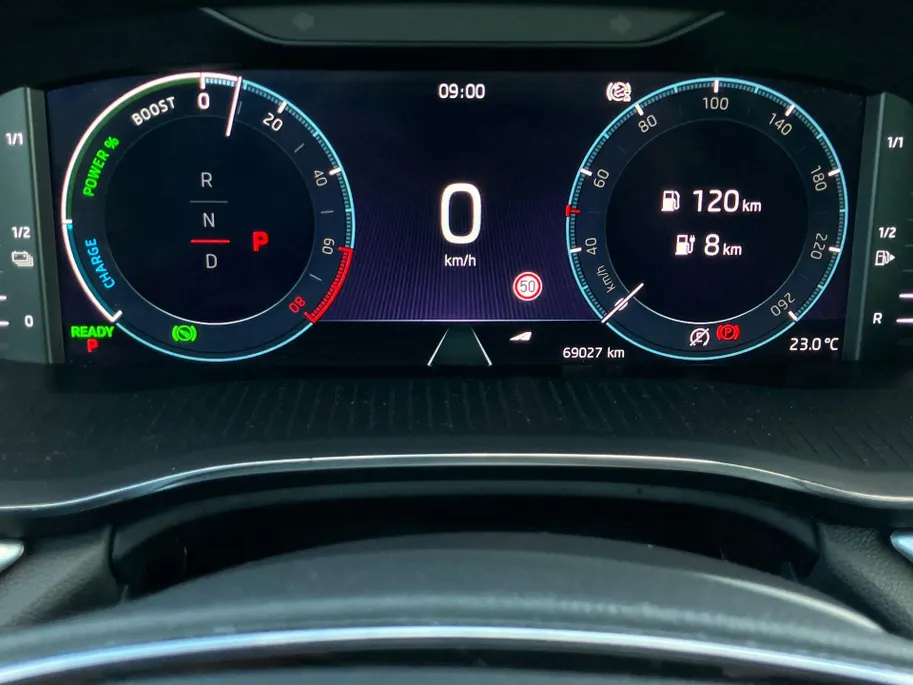 Škoda Octavia Combi 1.4TSI iV PHEV 150kW/204PK Sportline Business · Apple/Android Car Play · Stoelverwarming · Navigatie · Camera + Parkeersensoren · Dodehoeksensoren ·