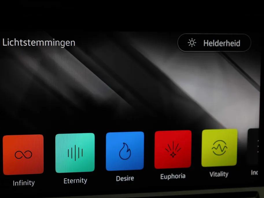 Volkswagen Golf 1.5eTSI/130PK DSG R-Line · Panoramadak · Apple/Android Car Play · Stoel & Stuurverwarming · Navigatie