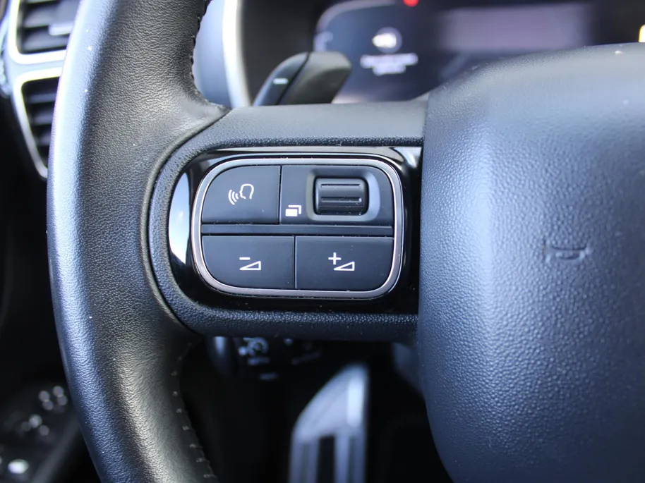 Citroën C5 Aircross 1.6 PureTech Shine | 180PK | Panoramadak | 360° Camera | Dodehoek detectie | Stoelverwarming | Elek. stoelverstelling + achterklep | 19' LM |