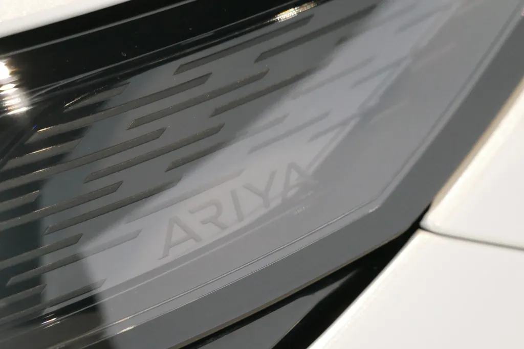Nissan ARIYA Limited Edition 66 kWh *afneembare trekhaak*Achteruitrijcamera*Navigatie*Apple carplay& Androidauto*Parkeersensorenvoor en achter*Adaptive cruisecontrole*I-key*