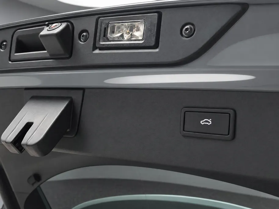 CUPRA Formentor 1.4e-Hybrid 180kW/245PK VZ · Panoramadak · Trekhaak · 360°Camera + Parkeersensoren