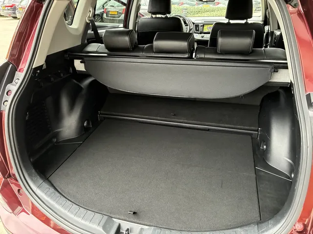 Toyota RAV4 2.5 Hybrid AWD Style