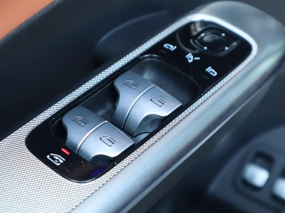 Mercedes-Benz GLC 300e 4MATIC AMG Line l Leder l Memory l Burmester