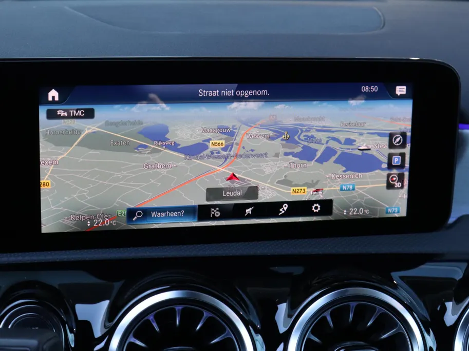 Mercedes-Benz A-Klasse 180 Business Solution AMG l Nightpakket l Achteruitrij camera l AMG Line l Ambiente lichtpakket