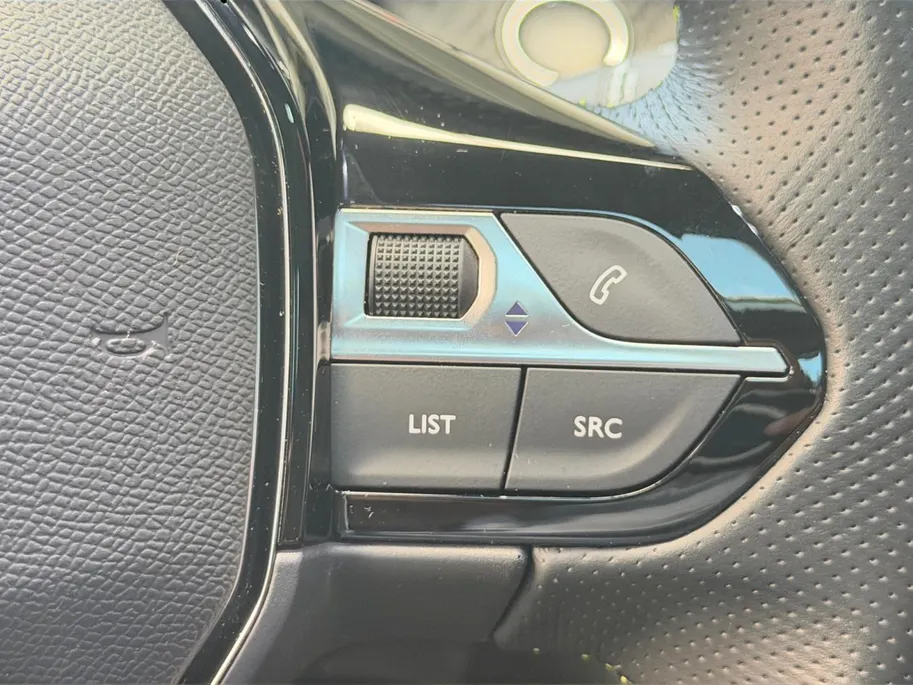 Peugeot e-208 EV GT 350 50 kWh STOELVERWARMING | ACHTERUITRIJCAMERA | GLASSROOF | 12 MAANDEN BOVAG GARANTIE
