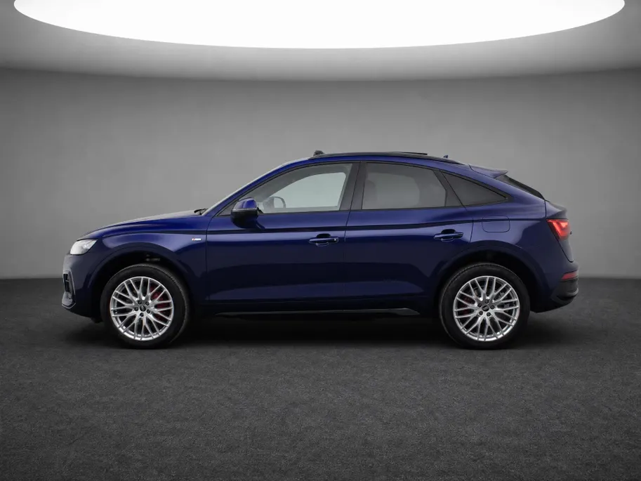 Audi Q5 Sportback 55 TFSIe 270kW/367PK S Line quattro · Panoramadak · Elektrische Trekhaak · Apple/Android Car Play · Massage · Camera · EXTRA INRUILKORTING ·