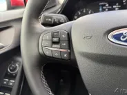 Ford Puma 1.0 EcoBoost Hybrid Titanium | Dealer onderhouden | NL auto | Adapt. Cruise control | BLIS | Winter pack | Parkeersensoren voor en achter | Achteruitrijcamera | Draadloos opladen mobiel | 1e eigenaar | Bovag garantie |