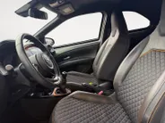 Toyota Aygo X 1.0 VVT-i MT Limited | Apple Carplay & Android Auto | Stoelverwarming | JBL Audio | Camera | Parkeersensoren | LMV | Cruise & Climate Control | Dealer Onderhouden | 12 Maanden BOVAG Garantie