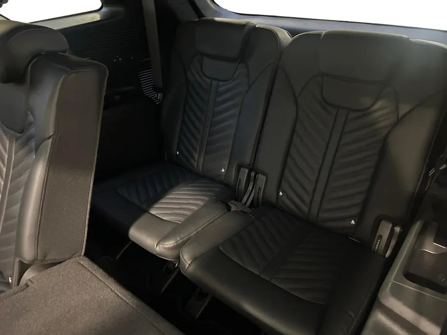 Kia Sorento 1.6 T-GDi Plug-in Hybrid 4WD ExecutiveLine 7p Apple Carplay / Android Auto | Navigatiesysteem | Elektrisch Verstelbare Voorstoelen | Bestuurdersstoel Met Geheugen | Stoelkoeling + Stoelverwarming | Stuurverwarming | Elektrisch Bedienbare Achterklep | Elek