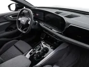 Audi A5 Avant 2.0 299pk S-tronic e-hybrid quattro S edition · 360 Camera · Wegklapbare Trekhaak · Keyless · Apple/Android Car Play · 19'' Inch · Garantie t/m09-07-2029 of 100.000km