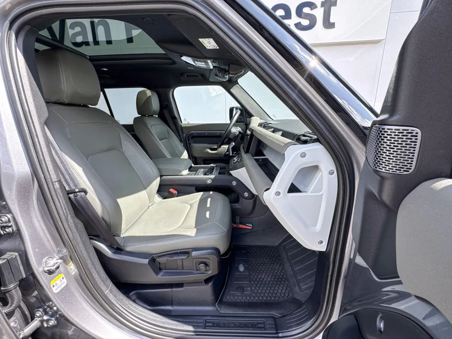 Land Rover Defender 110 2.0 P400e 110 X-Dynamic HSE