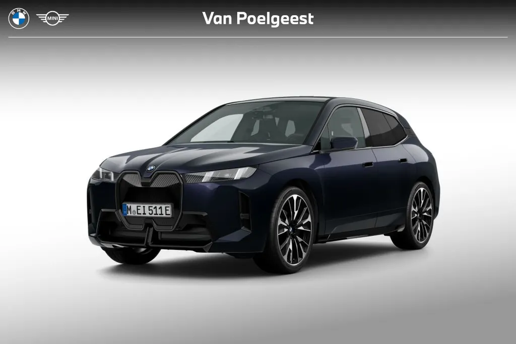 BMW iX xDrive45 101 kWh