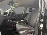 Volkswagen T-Roc Life First Edition (2) 1.5 eTSI 85 kW / 116 PK SU · Comfort Pakket · Achteruitrijcamera · Draadloze telefoonlader · Allseason banden
