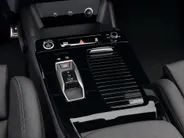 Audi Q6 e-tron S edition performance 100 kWh 306 PK · Tech pro · Glazen panoramadak · Trekhaak elek. wegklapbaar · Optiekpakket zwart