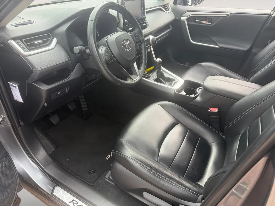 Toyota RAV4 2.0 VVT-iE Business | TREKHAAK! | 2000kg TREKKRACHT! | CRUISE/CLIMATE CONTROL | ACHTERUITRIJCAMERA | APPLE CARPLAY |