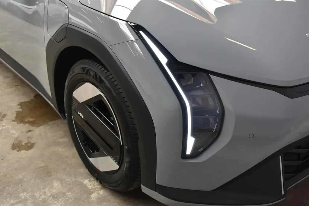 Kia EV4 81,4 kWh 204PK Air