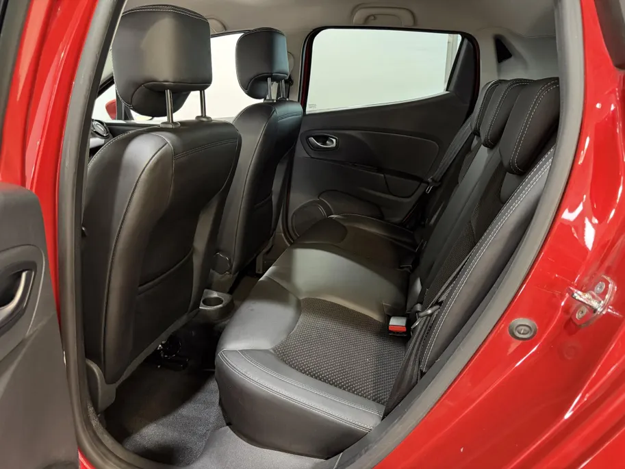 Renault Clio 90PK TCe Intens | 1e eigenaar | Camera | Parkeersensoren | Climate Control | Lichtmetalen Velgen | Full LED | Half Leder | Bluetooth |