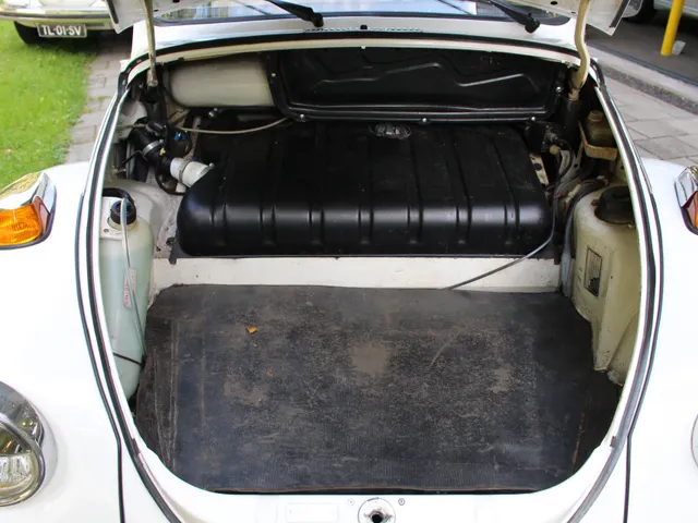 Volkswagen Kever 1600 Hazard Streaker Wit | Witte Kap | Wit interieur