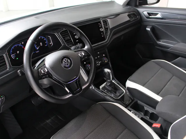 Volkswagen T-Roc 1.5 TSI Sport Navigatie | parkeercamera | Cruise Control | Climate Control |  Eerste Eigenaar