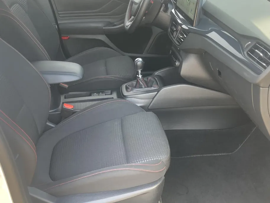 Ford Focus 1.0 EcoBoost Hybrid 125 pk ST Line Wagon Navigatie groot scherm - Apple Carplay/ Android Auto - Winter Pack - Driver Assistance Pack