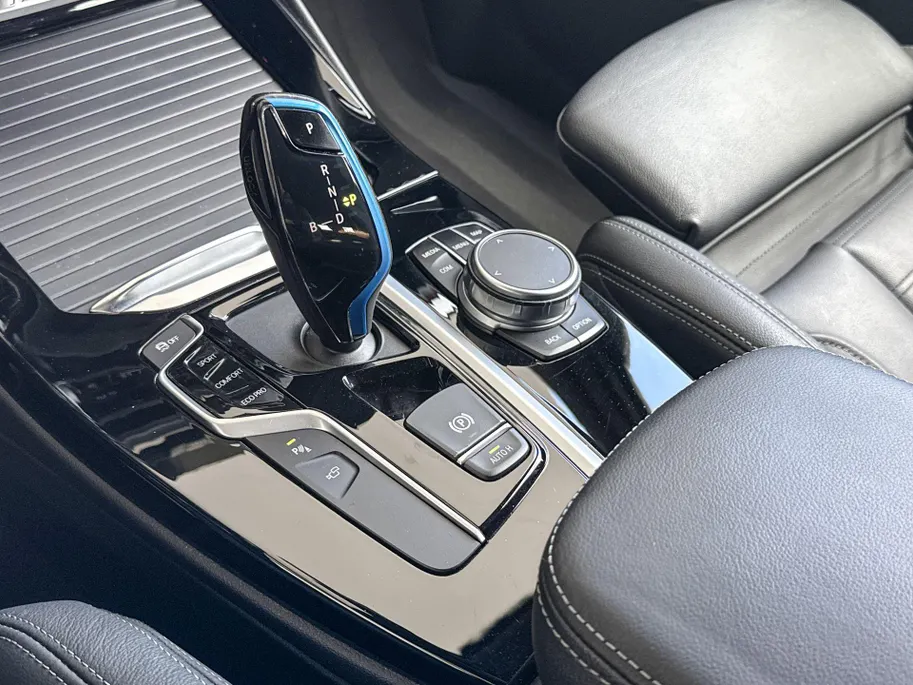 BMW iX3 High Executive 80 kWh