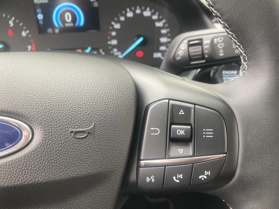 Ford Fiesta 1.0 EcoBoost 125 pk Hybrid Titanium Apple Carplay/ Android Auto - Winter Pack -Climate Control