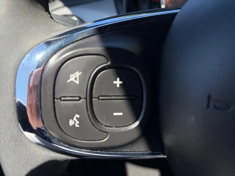 Fiat 500 1.0 Hybrid Cult Airco , lichtmetalen velgen 15' , navi  , parkeersensor , tel , usb-c , Apple Carplay/Android Auto .