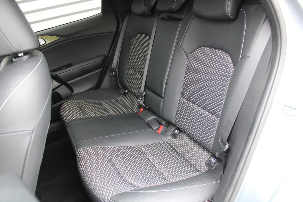 Kia XCeed 1.0 T-GDi DynamicPlusLine | Airco | Navi | Cruise | Camera | 18' LM |