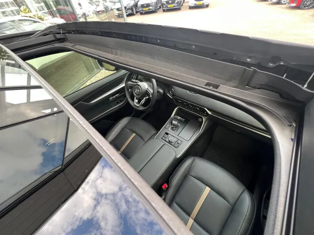 Mazda CX-60 2.5 e-SkyActiv PHEV Homura Plus | TREKHAAK |AUTOMAAT | PLUG-IN HYBDRIDE | PANORAMADAK | 2500kg TREKGEWICHT | LEDER | 360gr CAMERA | MEEST LUXE UITVOERING | BIJNA NIEUW |
