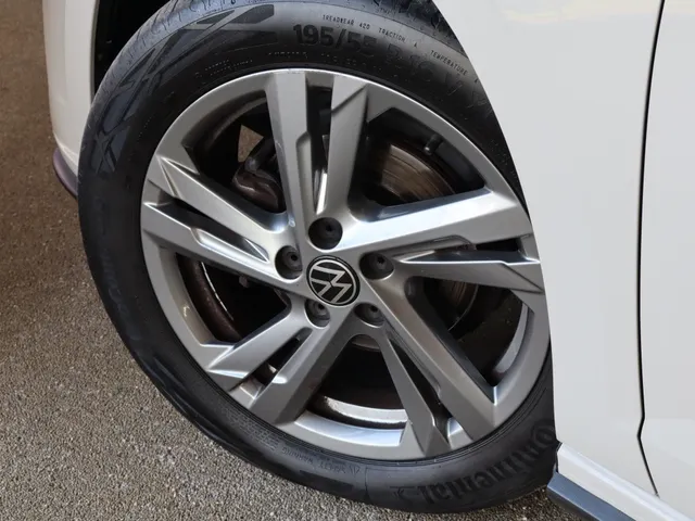 Volkswagen Polo 1.0 TSI R-Line | Adaptive Cruise | App Connect