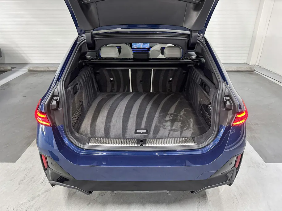 BMW i5 Touring eDrive40