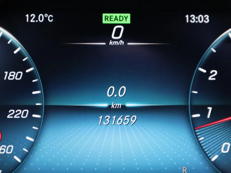 Mercedes-Benz GLC 300 4MATIC AMG line l Panoramadak l Stoelverwarming l Ambiente lichtpakket