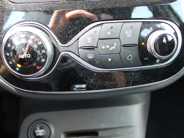 Renault Captur 0.9 TCe Intens | navigatie | trekhaak | climate control