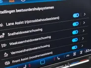 Volkswagen T-Roc 1.5eTsi/150PK R-Line · Trekhaak · Camera · Navigatie · Apple/Android Car Play · Keyless · Stoelverwarming · Garantie t/m 23-03-2028