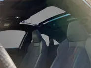 Audi Q5 2.0TFSIe-hybrid 220kW/299PK S Line quattro · Panoramadak · 360°Camera + Parkeersensoren · Apple/Android Car Play · Garantie t/m 25-09-2029 of 80000km.