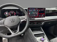 Volkswagen Tiguan 1.5 eTSI 150pk DSG R-Line Edition · 360 Camera · Apple/Android Car Play · Sfeerverlichting · Massage · Black Style · 20'' Inch ·