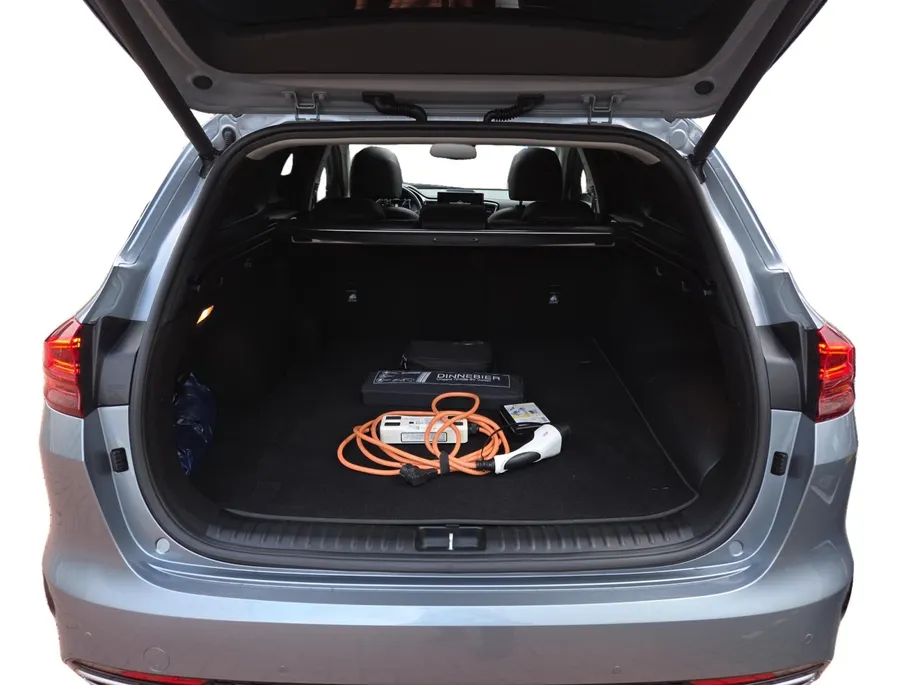 Kia Ceed Sportswagon 1.6I PHEV ExecutiveLine | Automaat | Dealer onderhouden | Panorama dak | Stoelverwarming en Ventilatie | Dodehoek Detectie | Leder | Carplay | Camera | Cruise Control Adaptief |