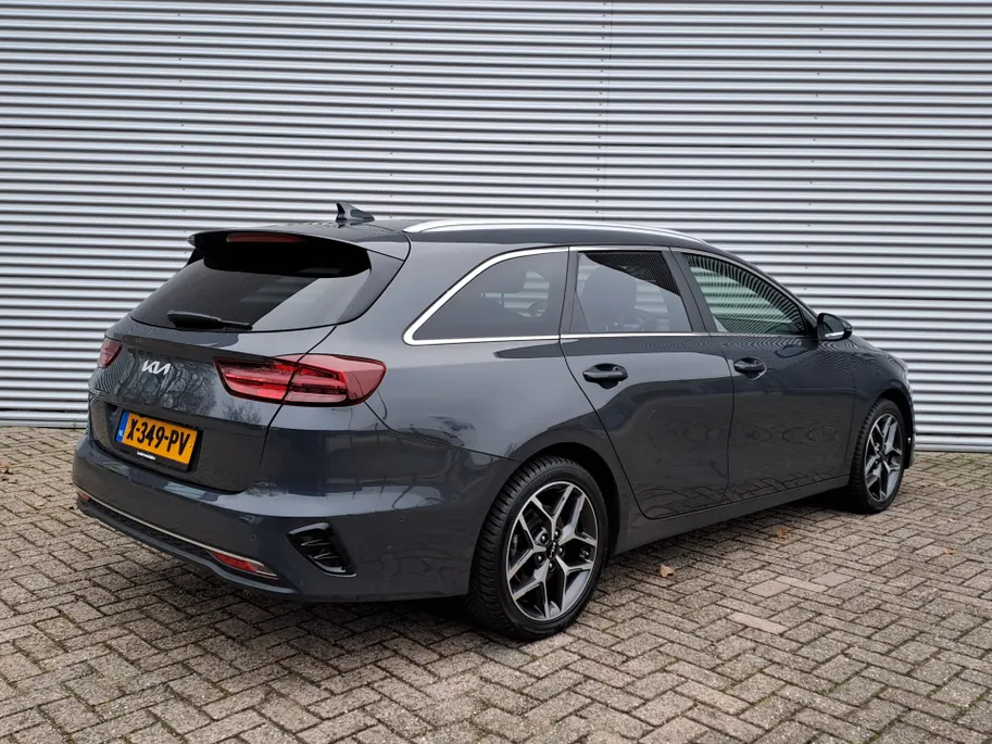 Kia Ceed Sportswagon 1.0 T-GDi ExecutiveLine Navigatie GROOT scherm | Camera | Cruise | Panorama schuif/kanteldak | Dode hoek | Apple Carplay/Android Auto | Stoel/stuur verwarming | JBL | Elektr. achterklep