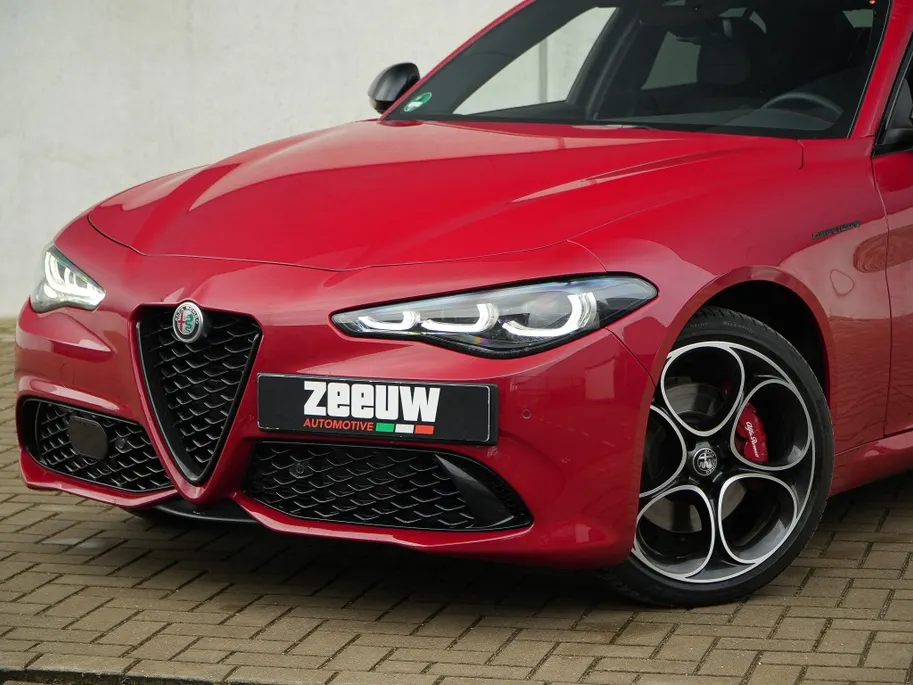 Alfa Romeo Giulia 2.0 Turbo 280 PK Competizione Q4 AWD | Harman | Veloce | 19' VERKOCHT