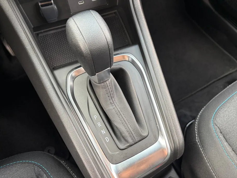 Renault Captur 1.3 mild hybrid 160 *Automaat*Navi via Carplay*Camera*Parkeersensoren*Stoelverwarming*Cruise Control*Zeer nette auto!