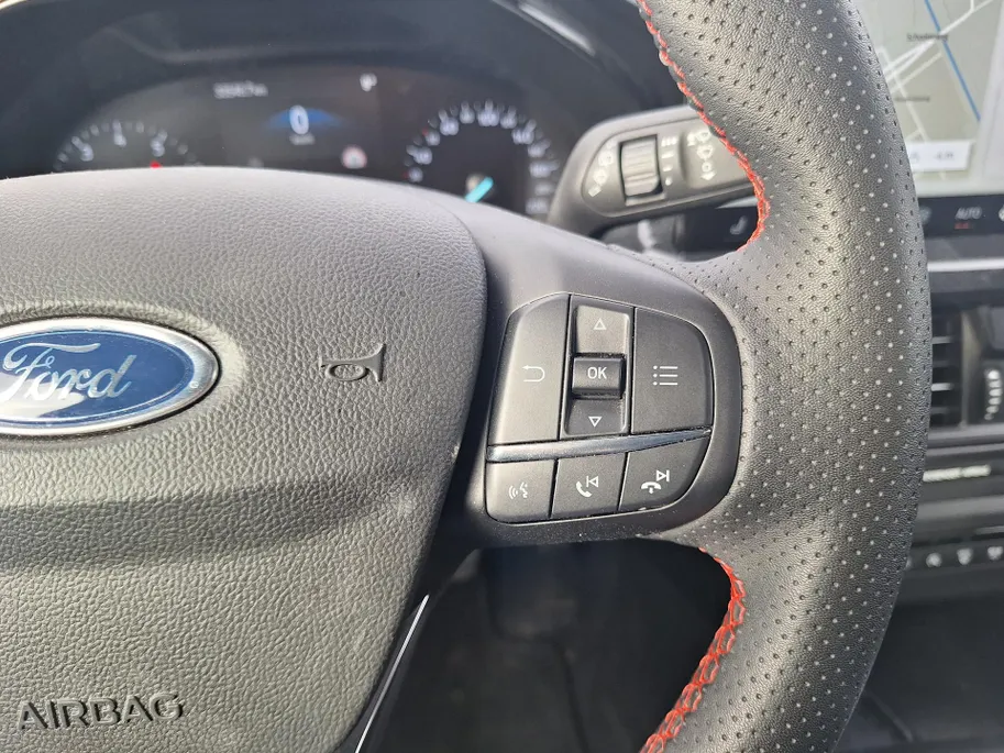Ford Focus Wagon 1.0 EcoBoost Hybrid ST Line WINTERPAKKET / NAVIGATIE GROOTSCHERM.