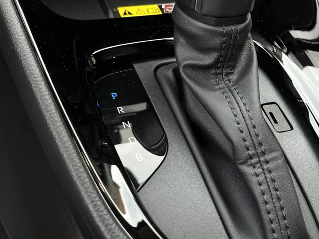 Toyota Yaris 1.5 Hyb. 115 Dynamic | 3500 euro demo korting