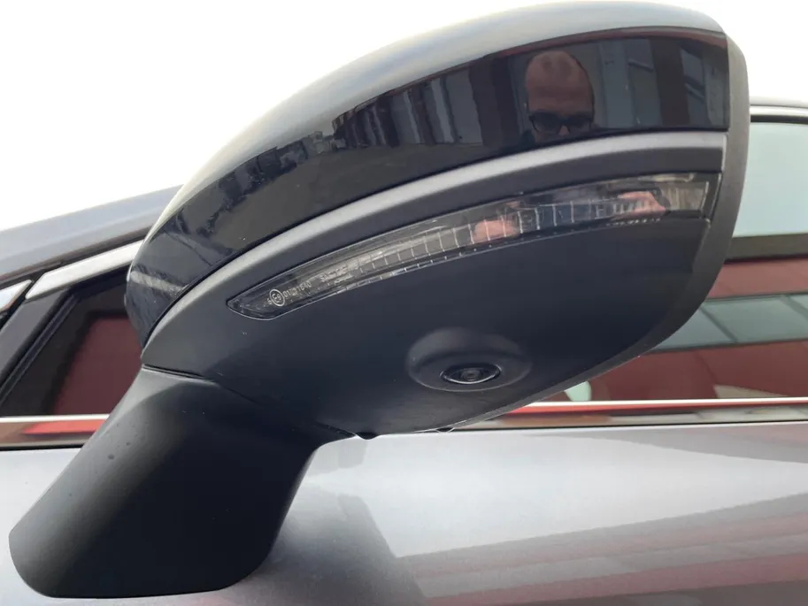 Mitsubishi Colt 1.6 HEV Instyle | Navigatie| Climate Control| Camera| Lichtmetalen velgen| Stoel verwarming| BOSE audio systeem| Parkeer sensoren voor en achter| Stuur verwarming